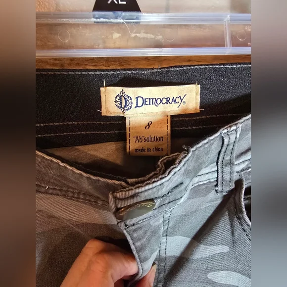 Camouflage Skinny Jeans - Picture 4 of 6